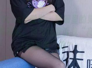 BoBoSocks袜啵啵 – 图册里的果果和华伦天奴高跟鞋，隐约在告诉我“高跟是女人的武器”吗？