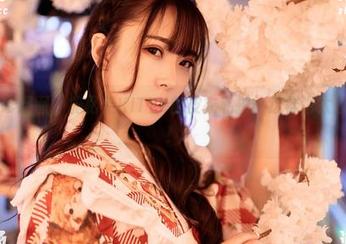 Feilin嗲囡囡 – 施忆佳KITTY的皮衣私拍：这样也太撩了吧？！