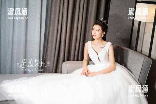 KelaGirls克拉女神-景亦 KelaGirls克拉女神 - 景亦短裙写真分享,今天的风很温柔,气温也刚刚好哦。