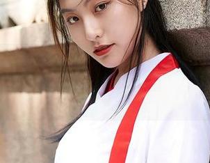 MiiTao蜜桃社 – 秘书不只是职位，陆萱萱Cecilia最新写真翻转尺度观！
