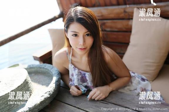 MyGirl美媛馆-妮儿Bluelabel MyGirl美媛馆 - 妹妹vs妮儿Bluelabel:原图大战,看谁更能秀一脸认真!