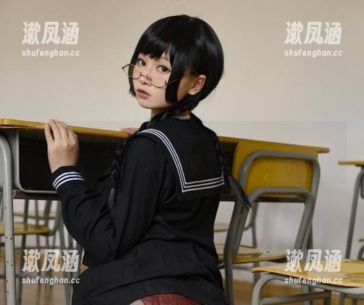 PAKI草莓酱 PAKI草莓酱的泳装写真——光影之间,小心被水波喷到哦!