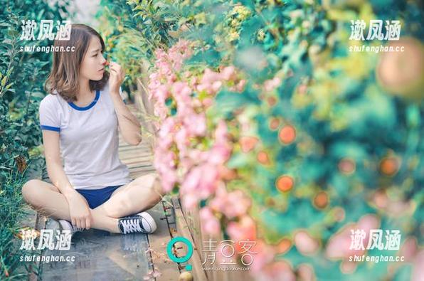 QingDouKe青豆客-黄可christine QingDouKe青豆客 - 黄可christine的清纯图集:每天都是一场‘纯’真大作战!