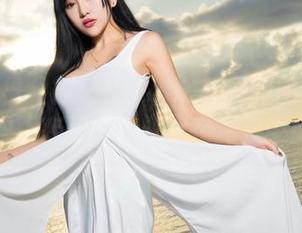 TGOD推女神 – Kiren_程程程的美图合集——百变秘书，永远在变换中闪烁！