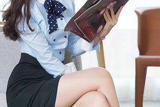 TouTiao头条女神 – 周夕爱：让你的职业生涯充满期待的秘书套图，嗯你懂的。
