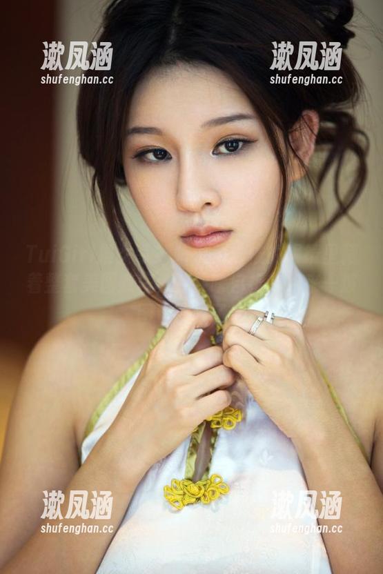 TuiGirl推女郎-赵惟依 TuiGirl推女郎 - 听说赵惟依的眼镜里藏着整套美图教程,冲要啥自行车,来一波图包就够了!