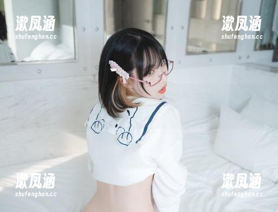 向Uhye(이유혜)致敬——圣诞隔壁的奇怪cos，美图太过癫狂