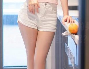 Xiuren秀人网 – Lovely璐璐的美足写真，究竟有多“无圣光”呢？