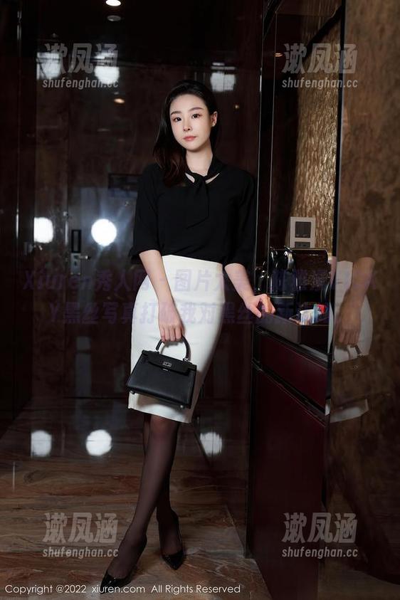 Xiuren秀人网 - 图片太美，陈雅漫VICKY黑丝写真打破我对黑丝的新认知。