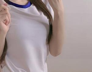 翻阅miko酱ww的“女友”图包，感觉像是在和她共度一个慵懒的午后，安静又自在。