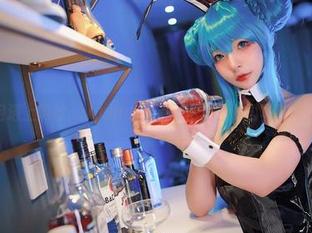 当旗袍遇上黑纱：yuuhui玉汇用写真图册再写时髦新定义