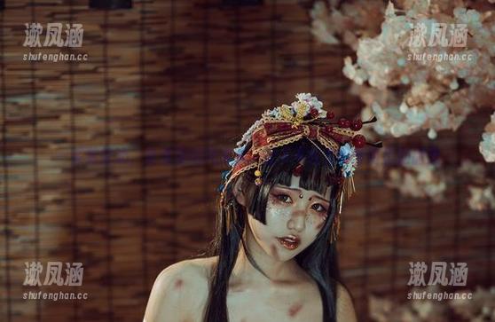 一笑芳香沁 一笑芳香沁,全集里的死库水,让人不自觉咬牙切齿的甜美
