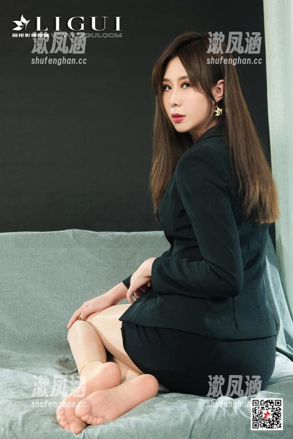 丽柜-凉儿 丽柜 - 在沙滩上扔掉压力,凉儿的私拍合集教你如何怼浪!