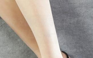 丽柜 – 被安安的内衣写真种草了吗？小心梦回到那一幕。