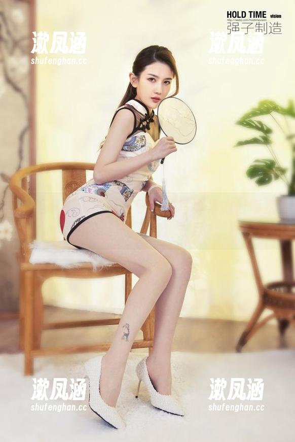 丽柜-璐璐 丽柜 - 要说清纯,璐璐的写真集为何每次更新都让人意犹未尽?