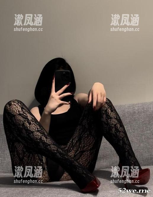 保守的二舅妈 微密圈 - 保守的二舅妈的原图:当丝袜遇上沙发,果然成了太妃糖