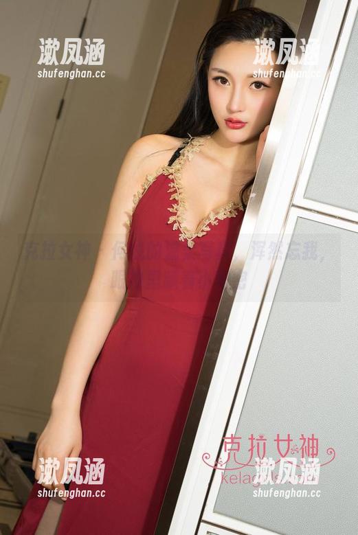 克拉女神-何悦 克拉女神 - 何悦的温柔写真,浑然忘我,眼神里藏着小秘密