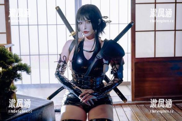 夏小秋秋秋 夏小秋秋秋:看我如何把酒喝得像蝴蝶翩翩起舞的写真!