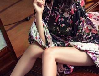 头条女神 – 尹菲居家套图：家的每一寸都能引发小骚动