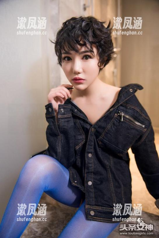 头条女神-语溪 头条女神 - 黑色的魅惑:语溪的最新作品集,随便一瞥就能让你不断回味。