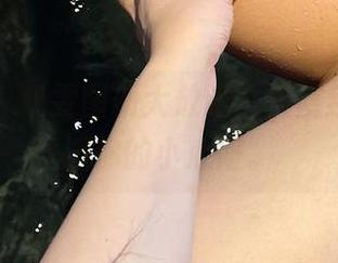 微密圈 – 奶雯图册大放送，极度红色，刺激你的小心脏。
