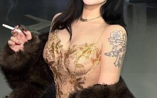 微密圈 – 我只想安静地欣赏：小u优优子车内豹纹的专属全集！