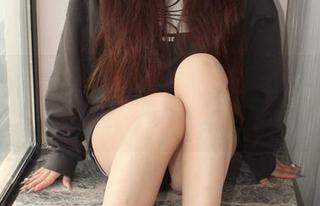 小众视觉 – 小薯条的瑜伽秘籍：高清写真集，一边举腿一边试图记住食谱。