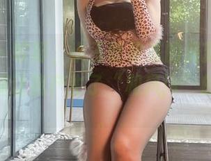 微密圈 – 哎呀，小玉吃果冻的最新美图和服，瞬间让我产生了“和风jk”的联想呢。