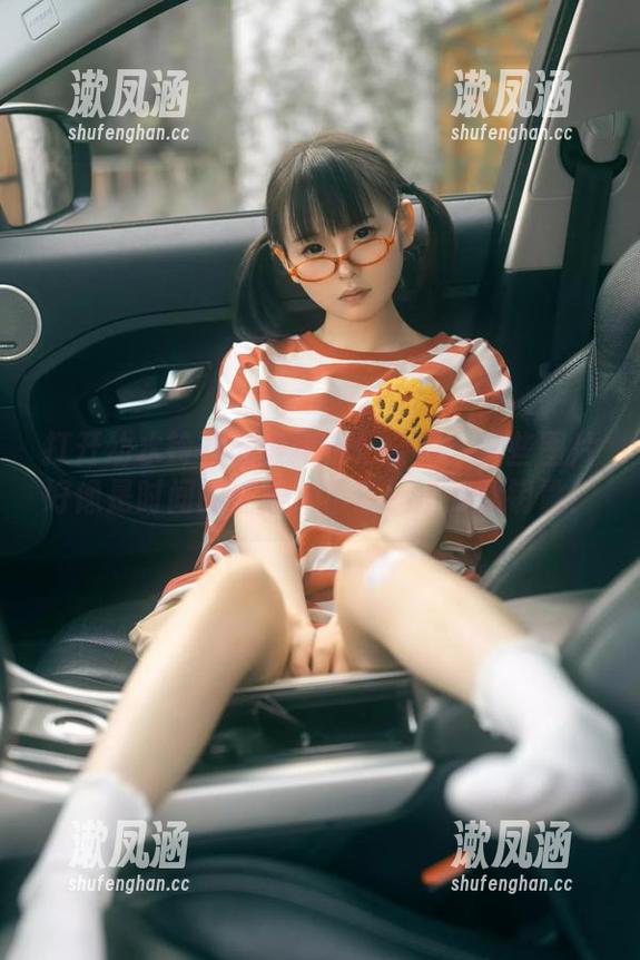 幼水铃衣 打开幼水铃衣的童年记忆合辑:这些图片好像是时间的证据,不过还没找到钥匙!