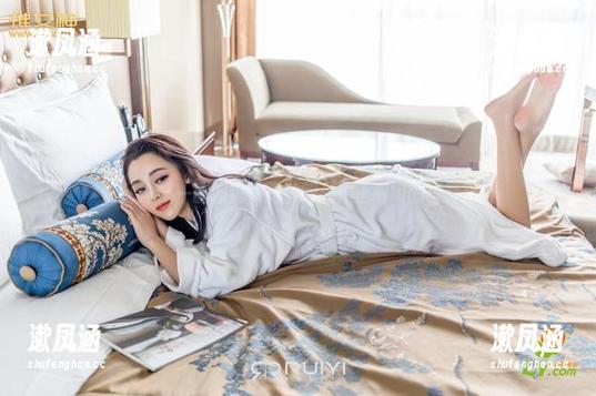 推女神 - 一副眼镜，两种眼光：王明明的写真精选