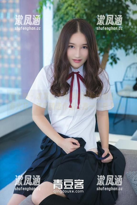 推女神-谭晓彤 推女神 - 才发现谭晓彤和网袜的组合这么有火花,这组精选作品让我一眼看上瘾。
