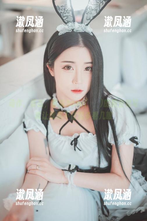 动作、姿态，普美Bomi(보미)的职业装写真让我忍不住想多看几眼