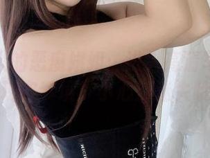 杏子夫人的恶魔姐姐：进入高清写真集的非现实梦境！小心别迷失哦。