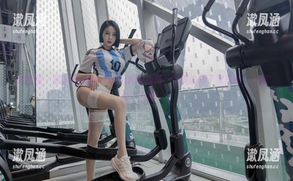 果儿Victoria 微密圈 - 最新果儿Victoria睡衣套图,完美诠释了家居的‘下限’与‘上限’。