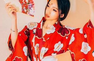 果团网 – 一身吊带，何梦兮Stacy的美图四处游走