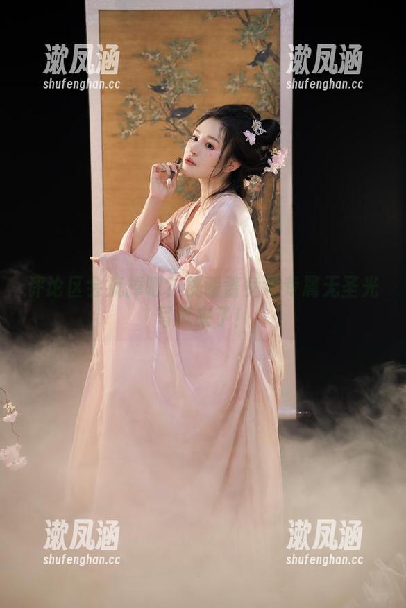 评论区会疯掉吧？桃暖酱兔年专属无圣光写真来了！
