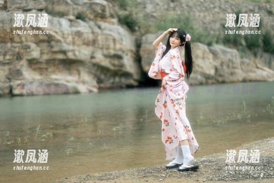 桜井宁宁 壁纸里的新意,桜井宁宁和马里奥围裙看似不搭,实际上很对味