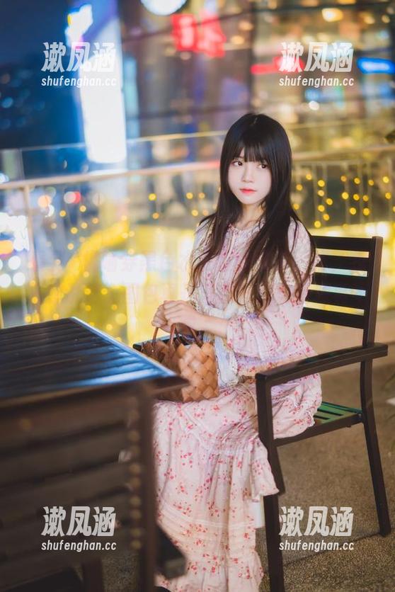 桜桃喵 看到桜桃喵穿黑色水手服的傻乎乎样,我只想说这个图包真是清新可爱,资源真不错。