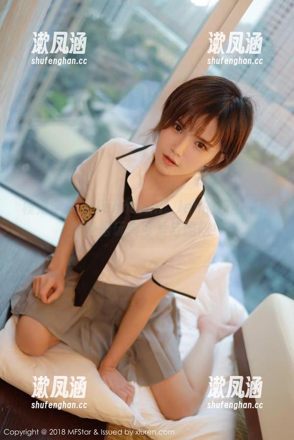 模范学院-Jennanni_Jen 模范学院 - Jennanni_Jen的校服原图:轻松玩转可爱与酷炫!