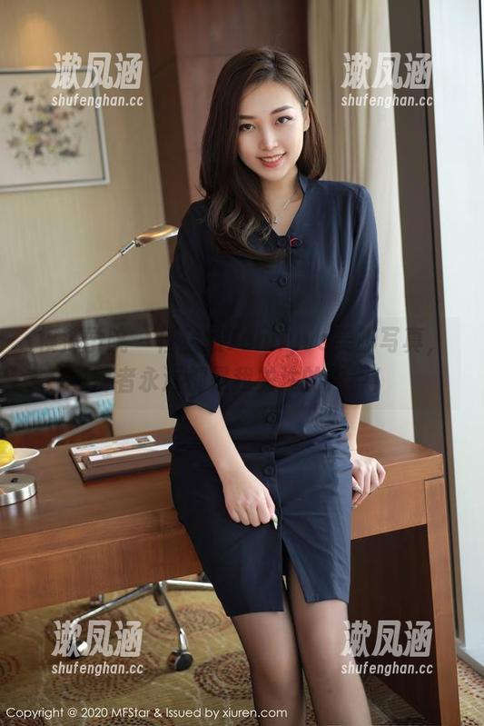 模范学院-任莹樱Jenny 模范学院 - 任莹樱Jennyvs美脚写真,两者永远都是我关注的焦点!