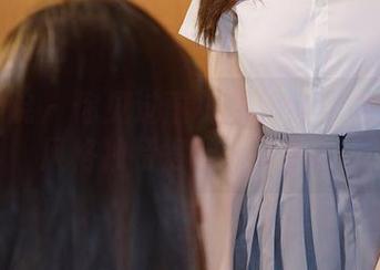 模范学院 – 你见过董林越的全套奶牛吗？风格独特得让人挠头。