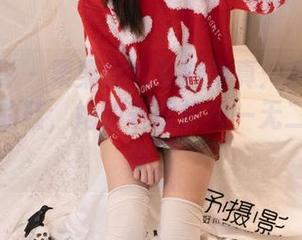 甜予摄影 – 栗栗的帆布鞋写真：我们都穿着一样的鞋，她的表现却独一无二，好神奇。