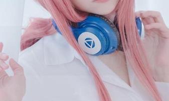 人气博主白神泱的双马尾高清作品，有种想模仿的冲动