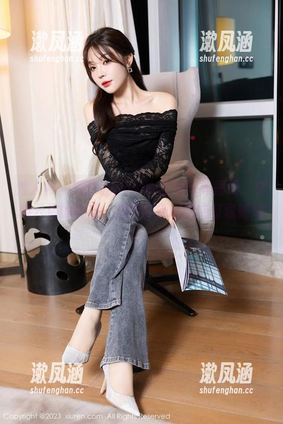 秀人网 - 婕西儿jessie空姐写真图册，穿越云层的诱惑，提醒你别在舱内打瞌睡哦！