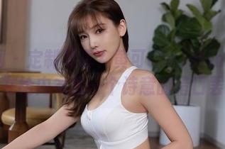 秀人网 – 定制写真？黄可Christine只不过是在给内衣找一个诗意的借口罢了。