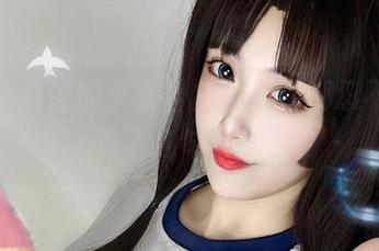 章鱼小童谣的少女合集，弹幕都忍不住多嘴了几句，唔…