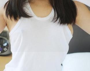 美媛馆 – 绮里嘉与浴缸的亲密关系，壁纸美图我给满分！