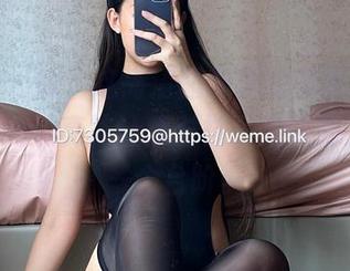 微密圈 – 哦，这高清图册里的美邵女Baby，她的油亮袜让我对袜子的认知又上了一个台阶。