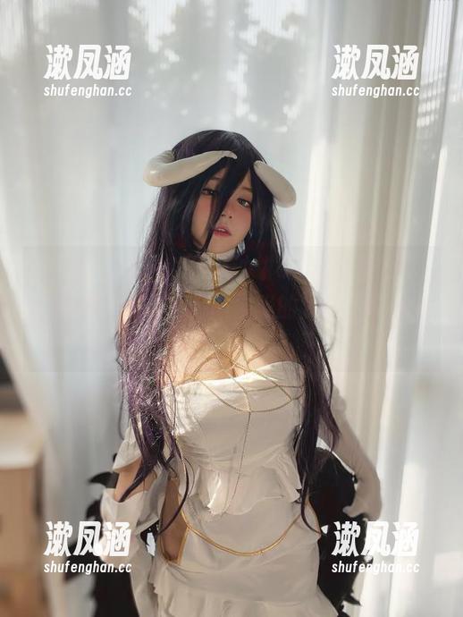 葱油饼er 微密圈 - 这一刻,葱油饼er与和服交融,写真成了我眼中闪闪发光的‘饼’味桃花源!