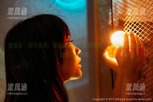 蜜桃社 - 图片合集：吴凯莉Kelly那双网袜，有些地方比我意想的还要出色呢。